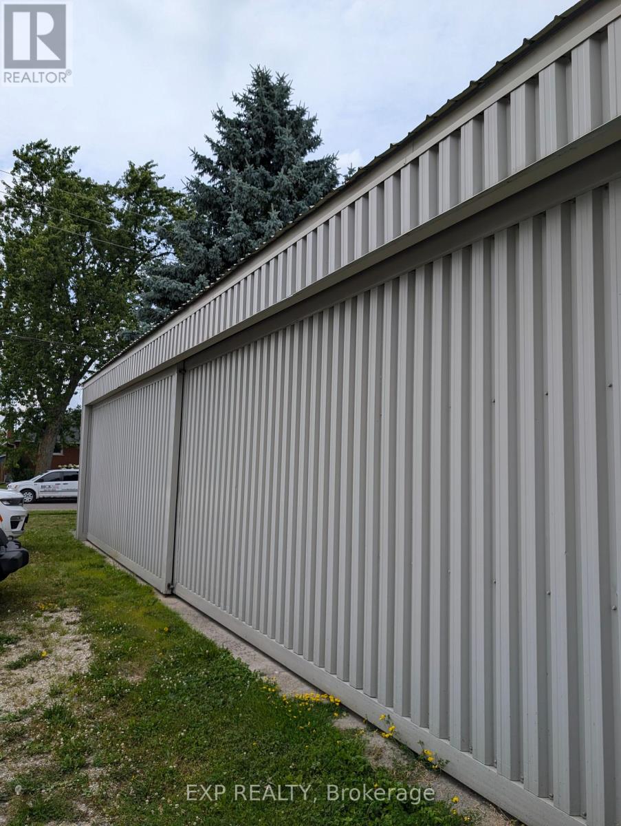 Photo 14 of 20 Monteith Avenue, Stratford ON
