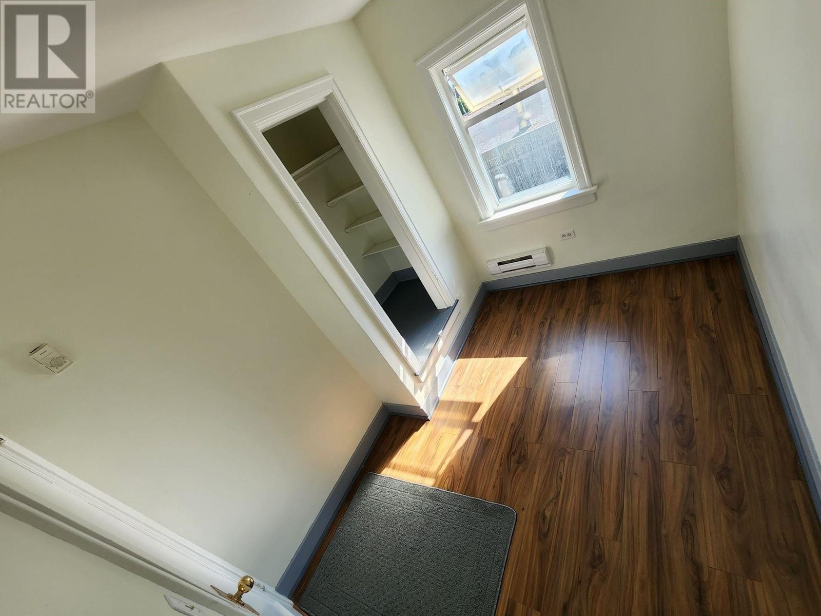 Photo 7 of 1121 Hamilton Street, New Westminster BC