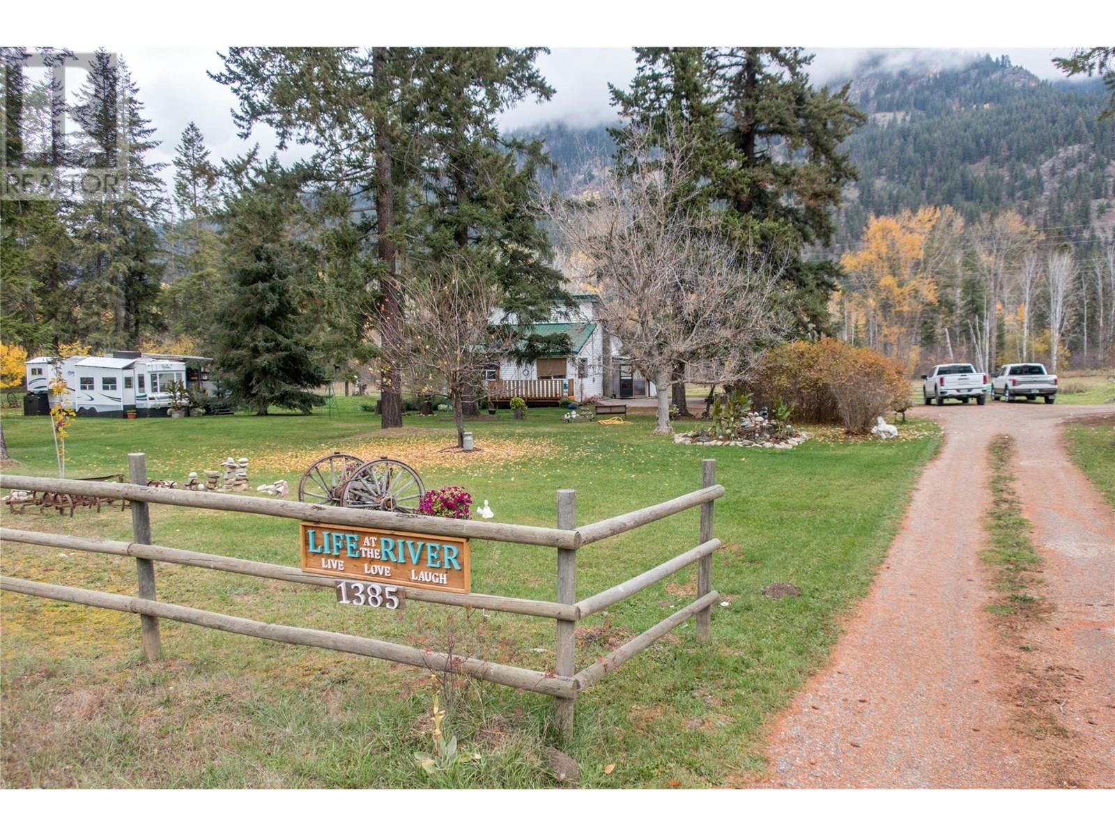 1385 6 Highway, Cherryville