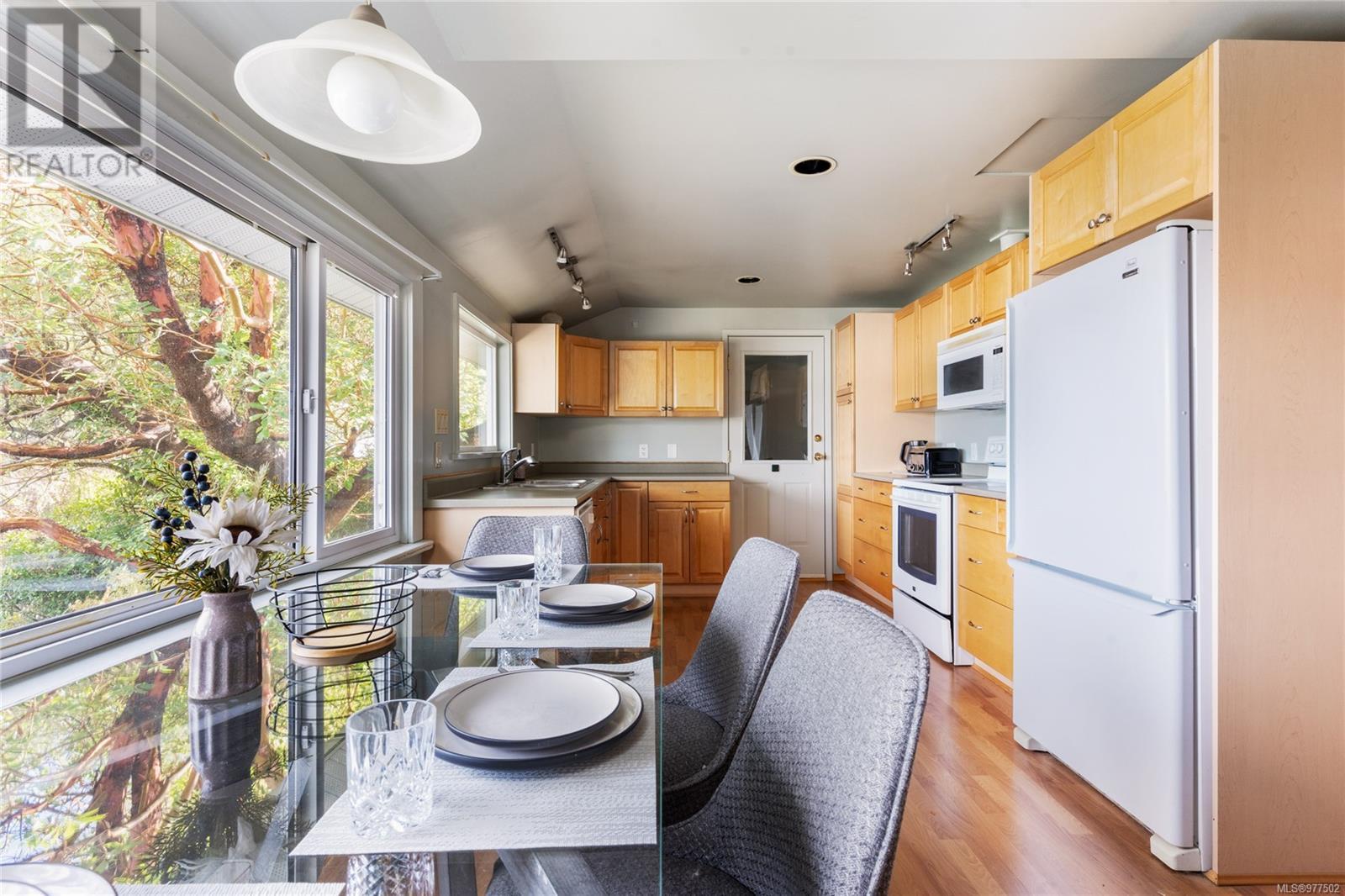 Photo 19 of 976 Westing Rd, Saanich BC