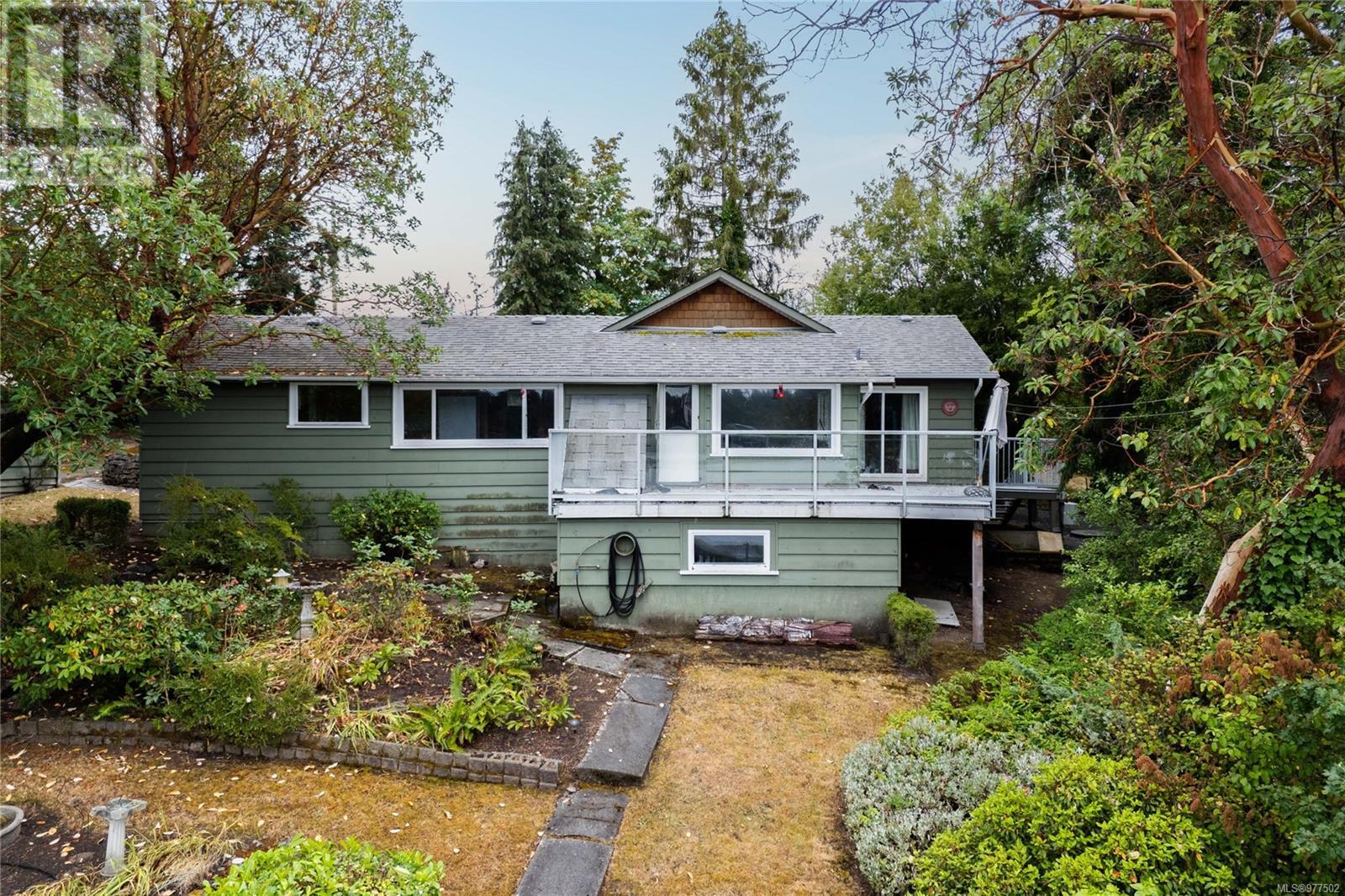 Photo 34 of 976 Westing Rd, Saanich BC
