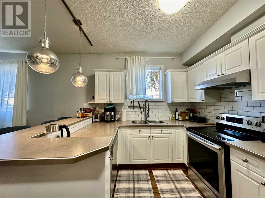 Single Family House for Sale in    Avenue SW Beltline Calgary 