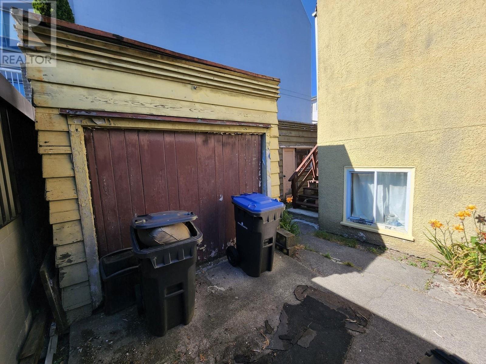 Photo 15 of 1121 Hamilton Street, New Westminster BC