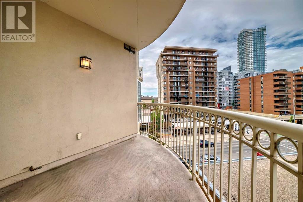 Single Family House High rise for Sale in    Avenue SW Beltline Calgary 