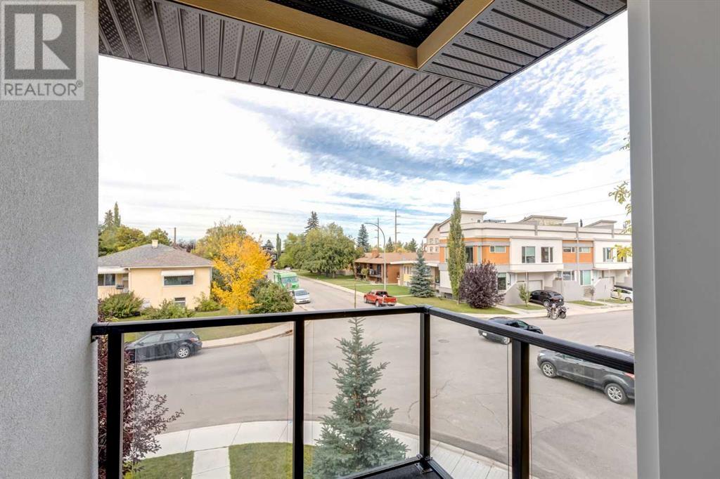 Single Family House for Sale in   Street NW Tuxedo Park Calgary 