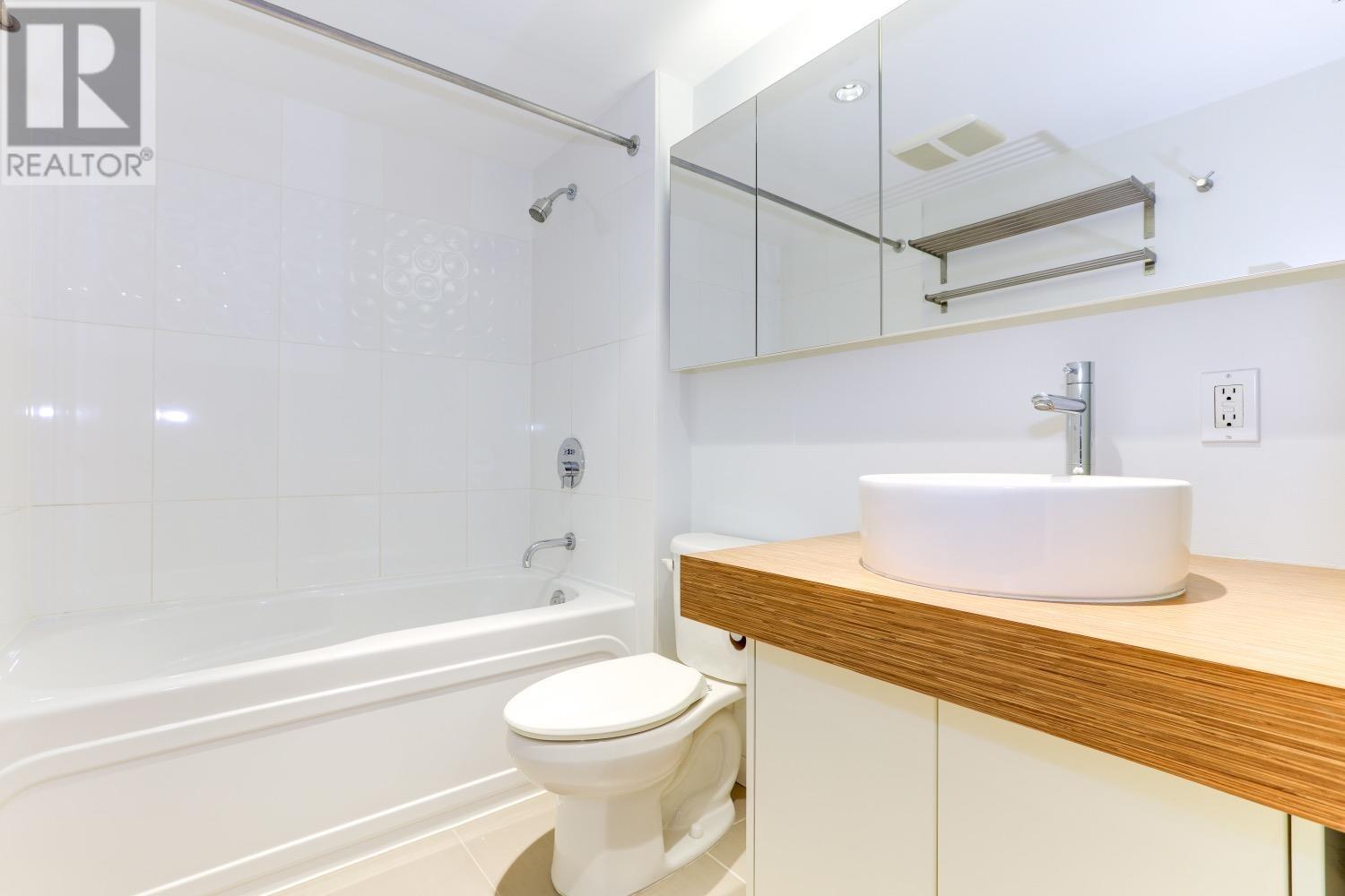 302 168 POWELL STREET, Vancouver