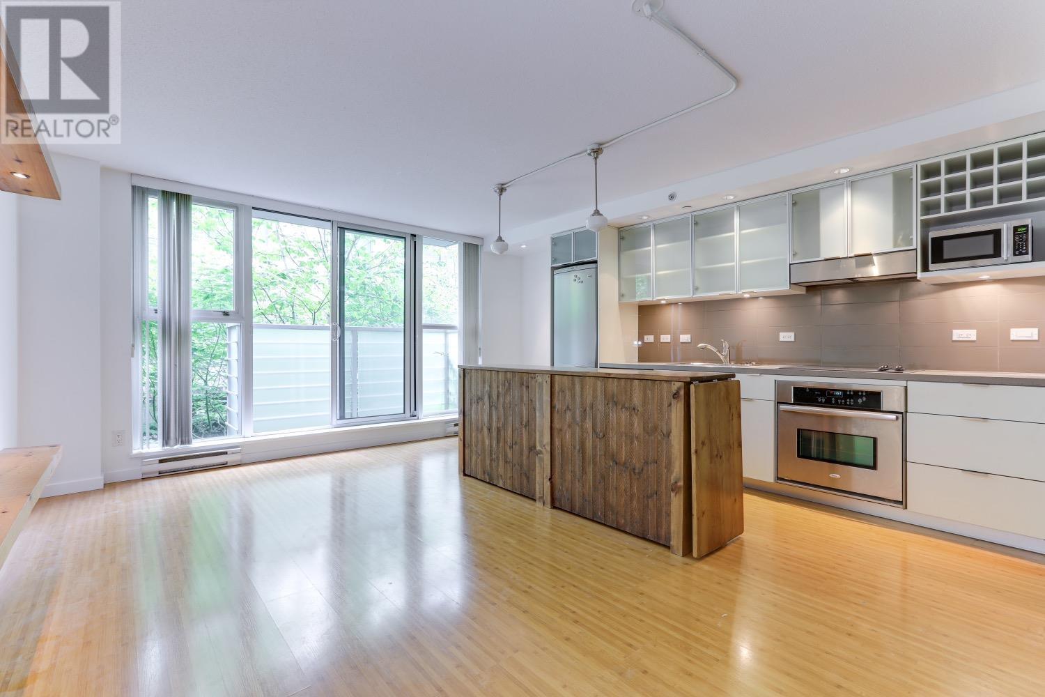 302 168 POWELL STREET, Vancouver