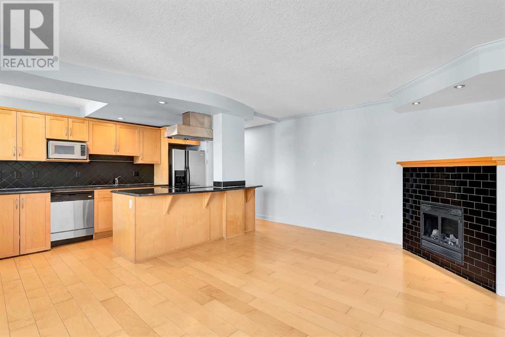 Single Family House High rise for Sale in    Avenue SW Beltline Calgary 