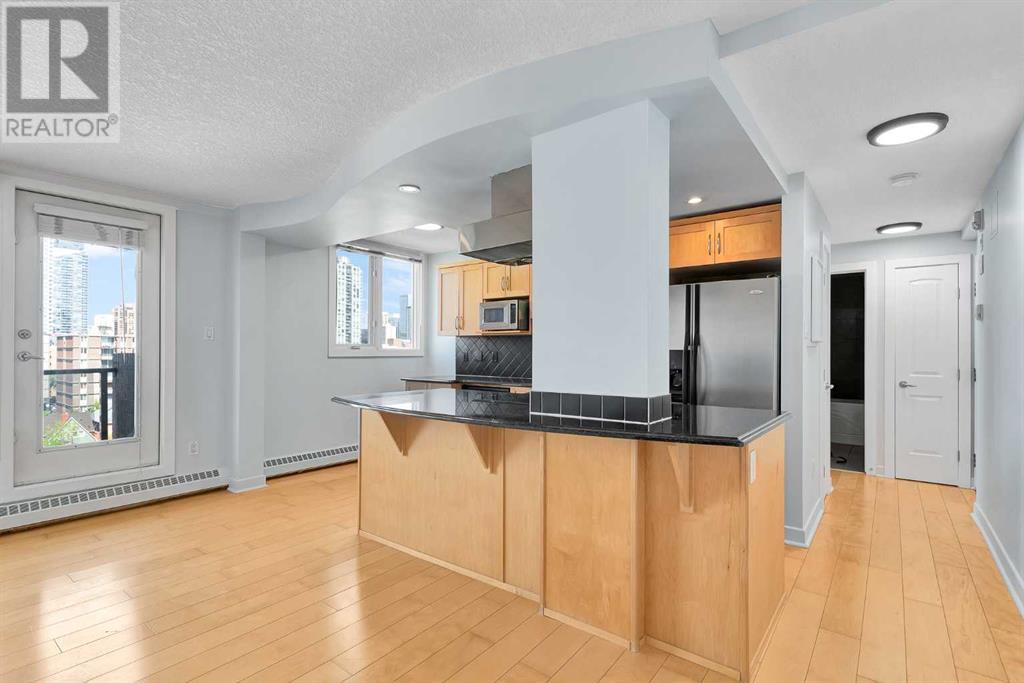 Single Family House High rise for Sale in    Avenue SW Beltline Calgary 