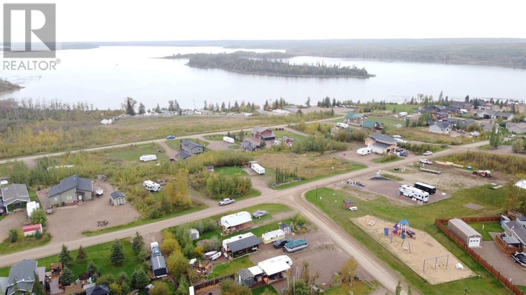 Photo 2 of 525 Diamond Willow Drive, Lac Des Iles SK