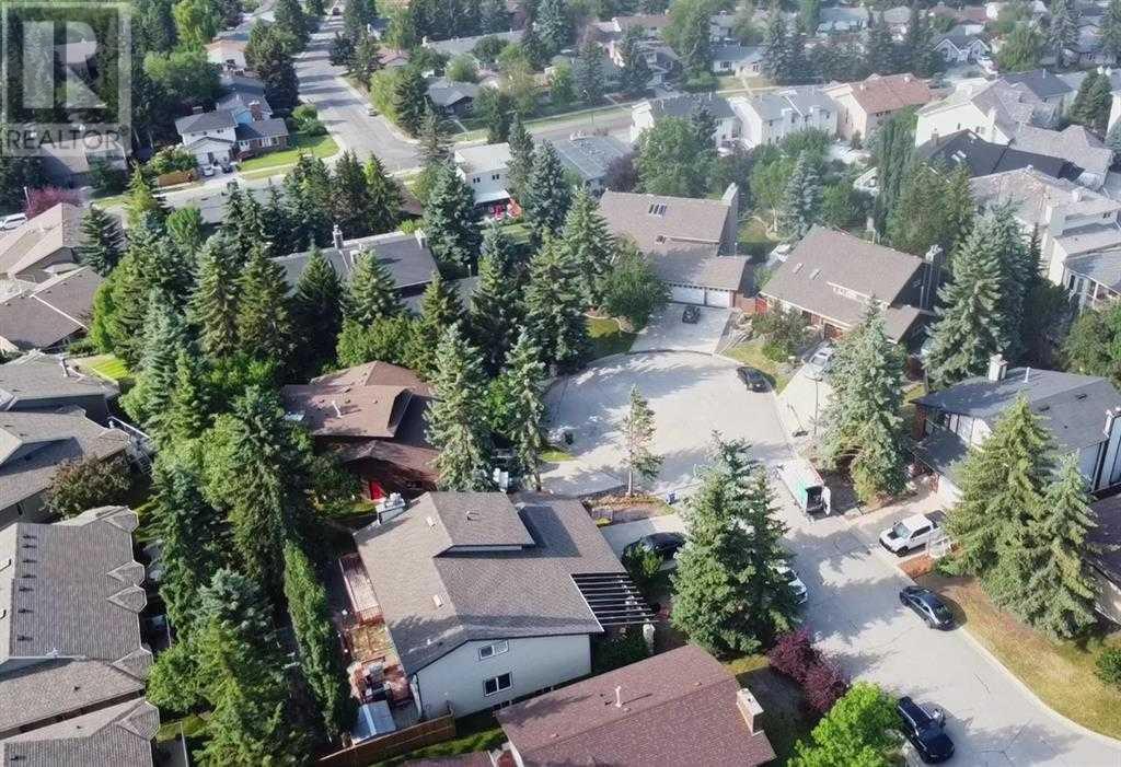 Single Family House for Sale in  SilverCreek Place NW Silver Springs Calgary 