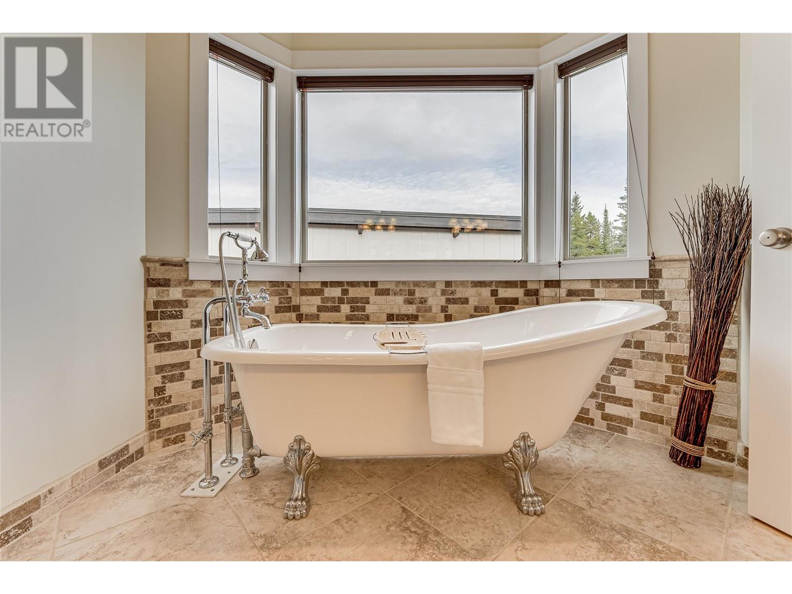 130 Arnica Lane, Silver Star