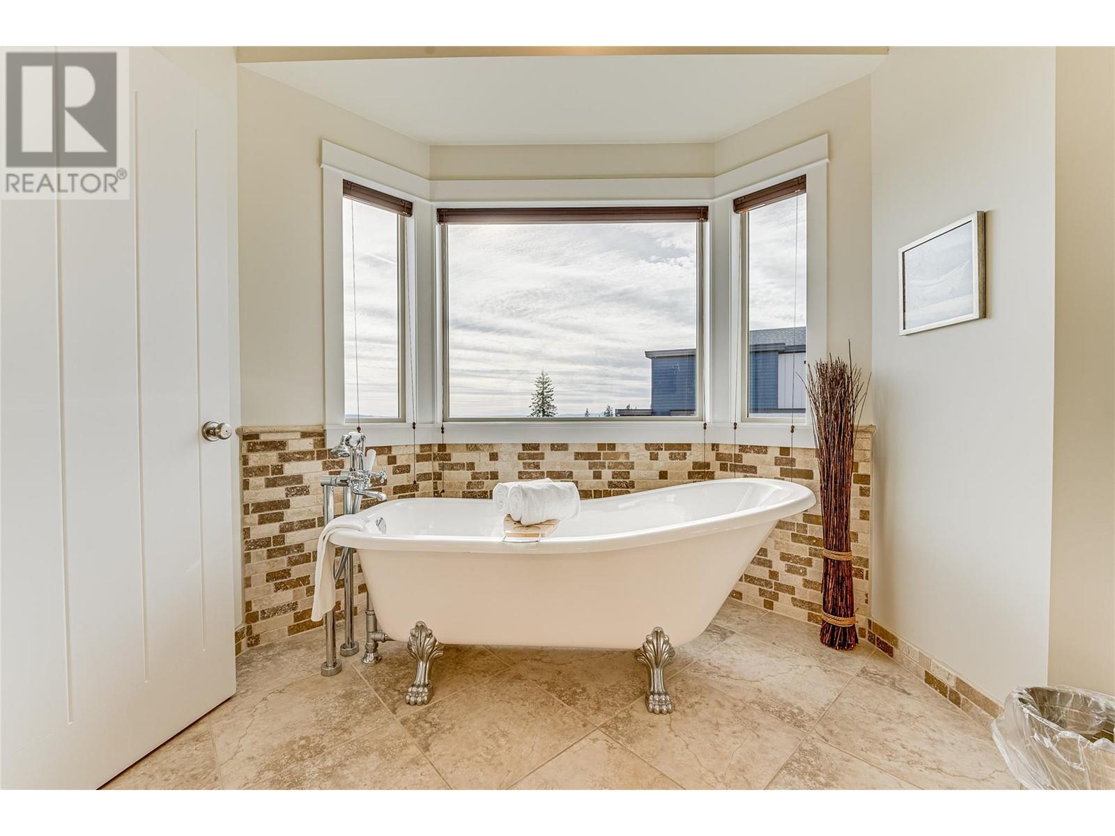130 Arnica Lane, Silver Star