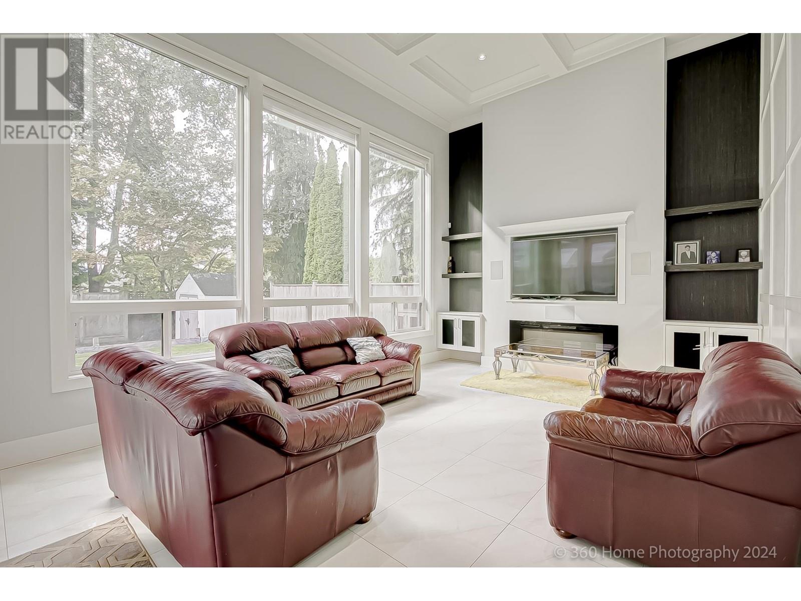 10780 RIVER DRIVE, Richmond real estate listing R2932613