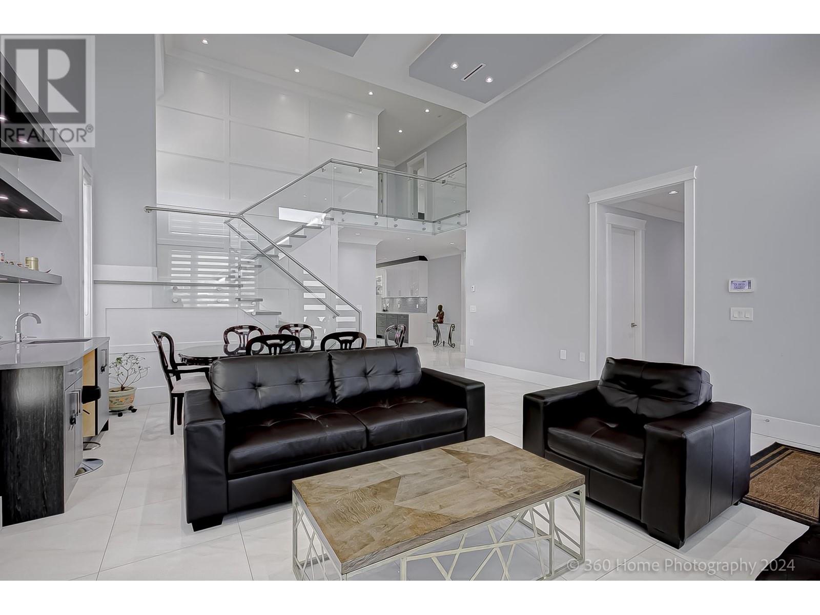10780 RIVER DRIVE, Richmond real estate listing R2932613