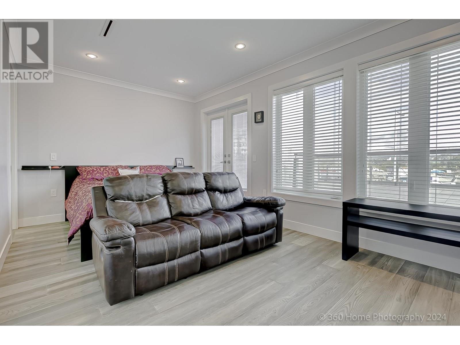 10780 RIVER DRIVE, Richmond real estate listing R2932613
