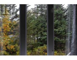 253 John Cabot Drive thumbnail 21