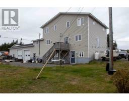 253 John Cabot Drive thumbnail 3