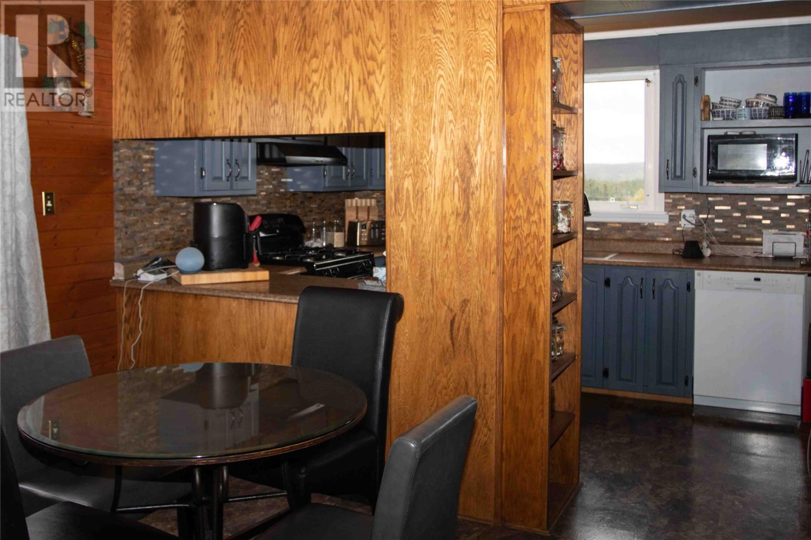 253 John Cabot Drive - Image 7