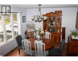 253 John Cabot Drive thumbnail 9