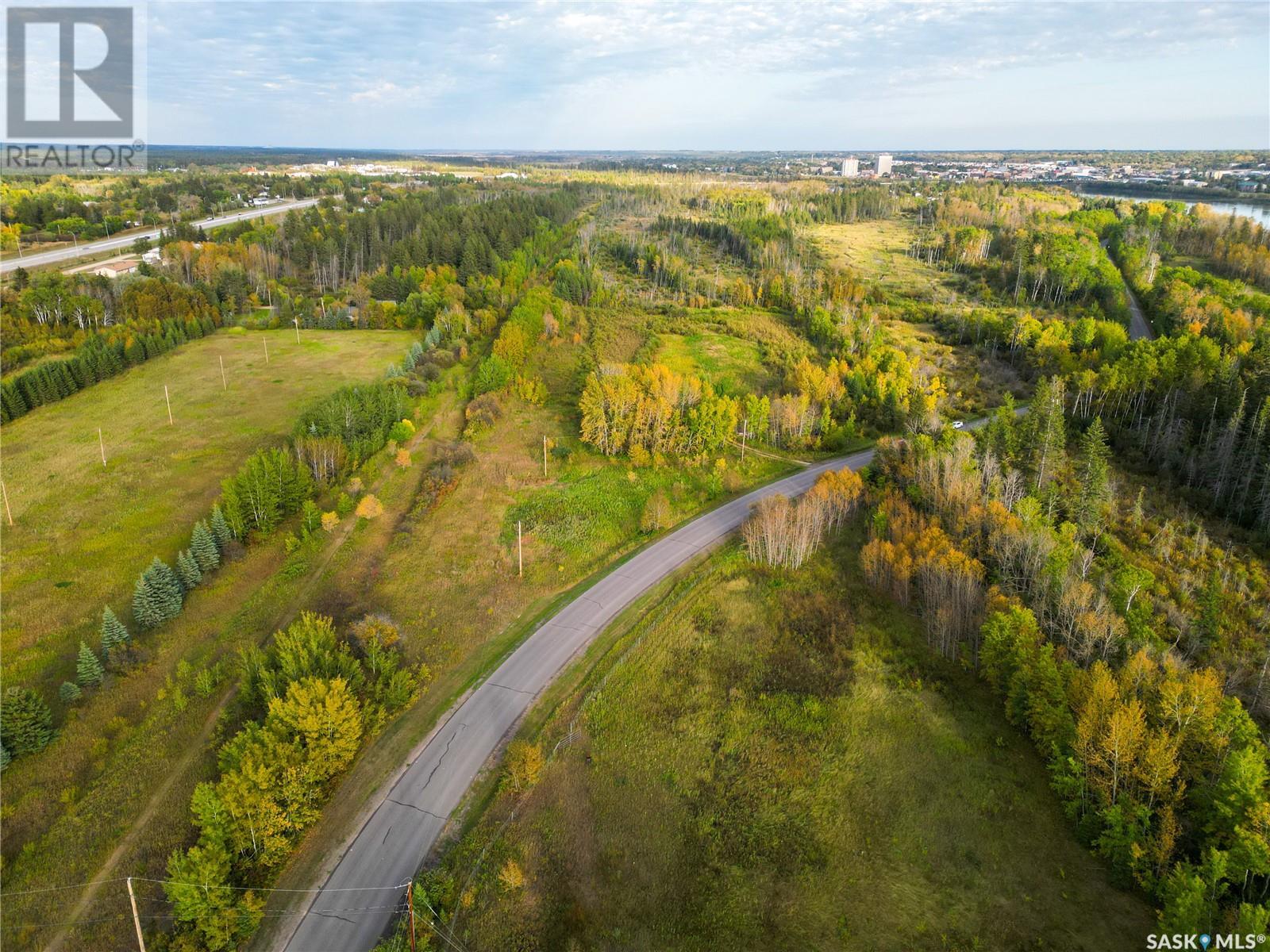 Photo 3 of 898 Riverside Drive, Prince Albert SK