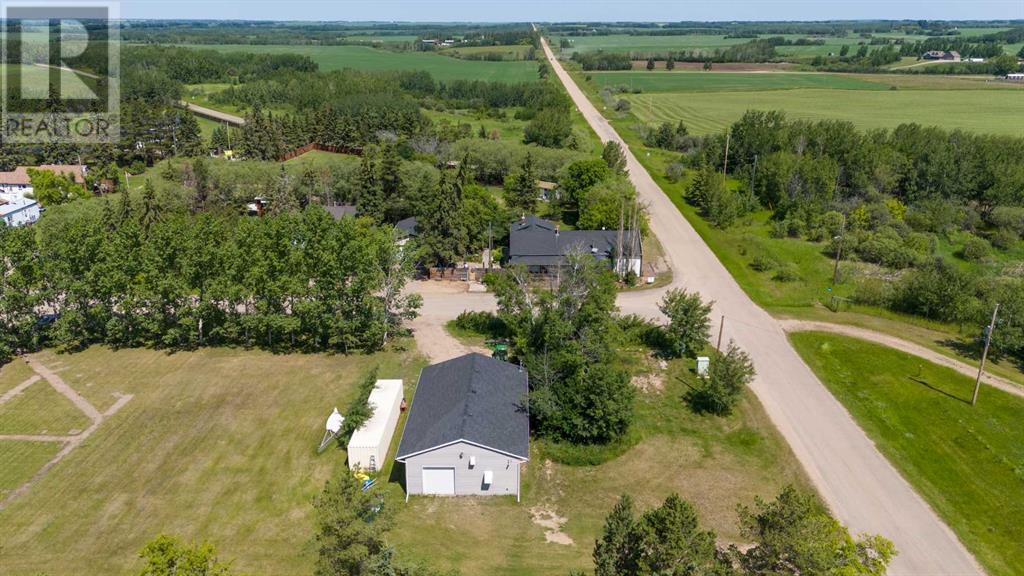 Photo 9 of 5005 5009 And 5011 50 Avenue, Streamstown AB