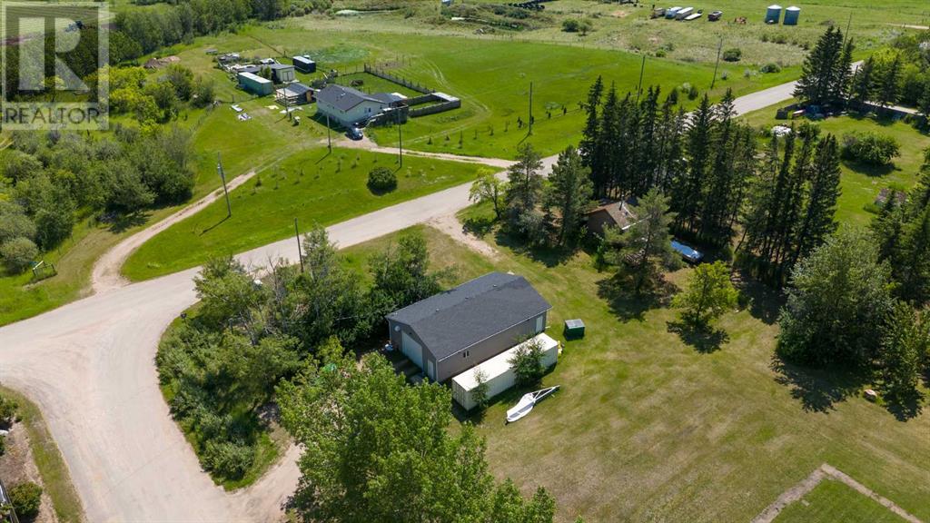 Photo 2 of 5005 5009 And 5011 50 Avenue, Streamstown AB