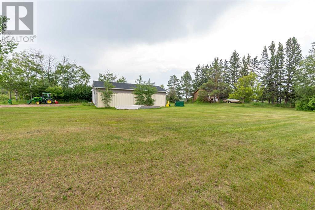 Photo 14 of 5005 5009 And 5011 50 Avenue, Streamstown AB