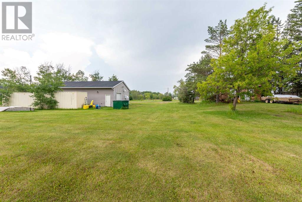 Photo 15 of 5005 5009 And 5011 50 Avenue, Streamstown AB