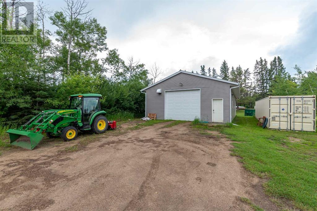 Photo 12 of 5005 5009 And 5011 50 Avenue, Streamstown AB