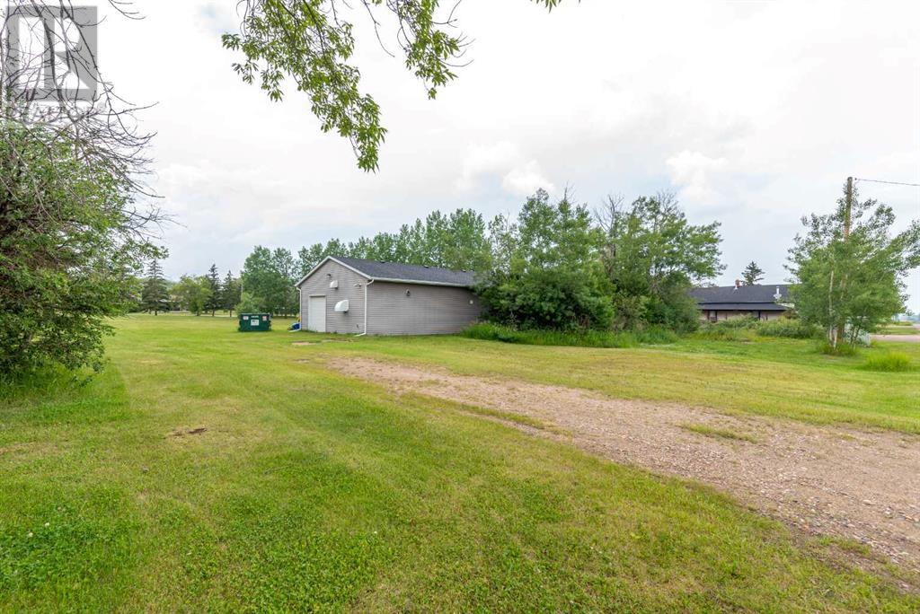 Photo 18 of 5005 5009 And 5011 50 Avenue, Streamstown AB
