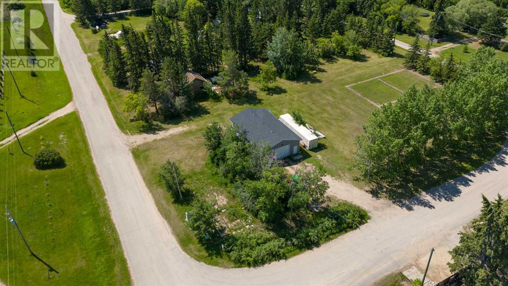 Photo 5 of 5005 5009 And 5011 50 Avenue, Streamstown AB