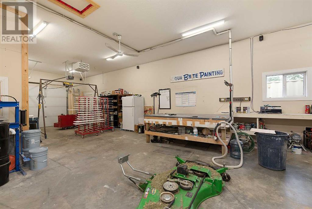 Photo 23 of 5005 5009 And 5011 50 Avenue, Streamstown AB