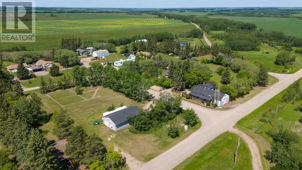 Photo 37 of 5005 5009 And 5011 50 Avenue, Streamstown AB