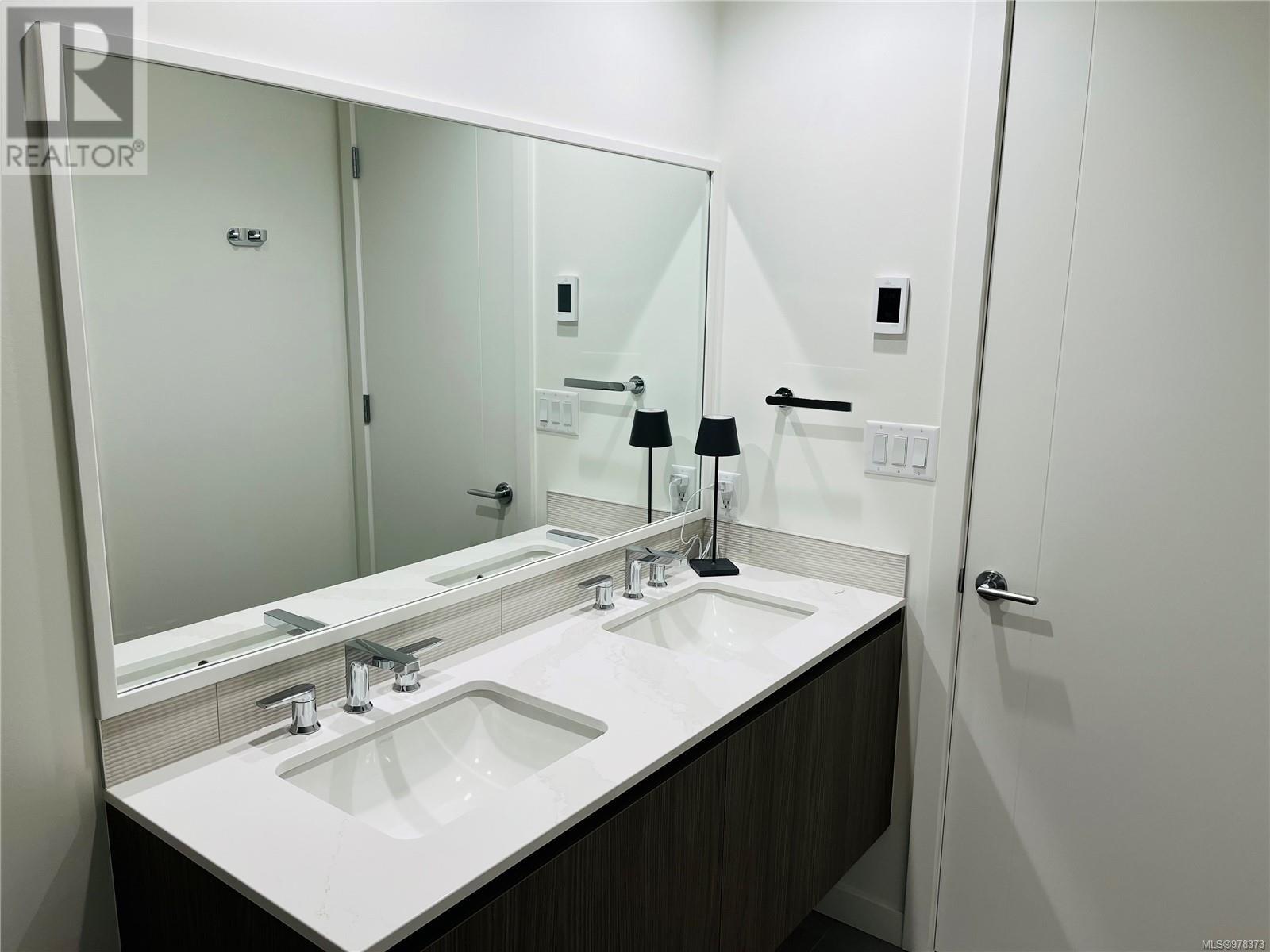 706 2000 Hannington Rd, Langford real estate listing 978373