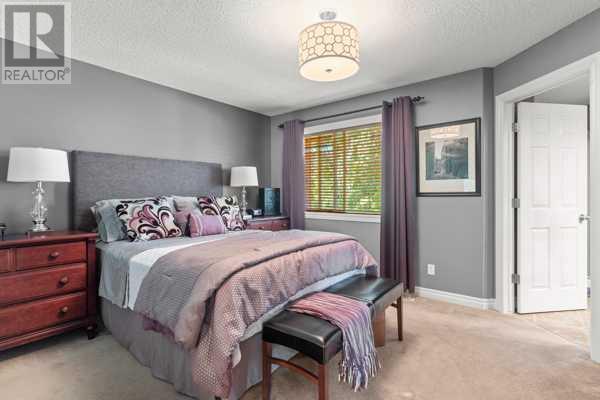 Single Family House for Sale in  Tuscany Hill NW Tuscany Calgary 