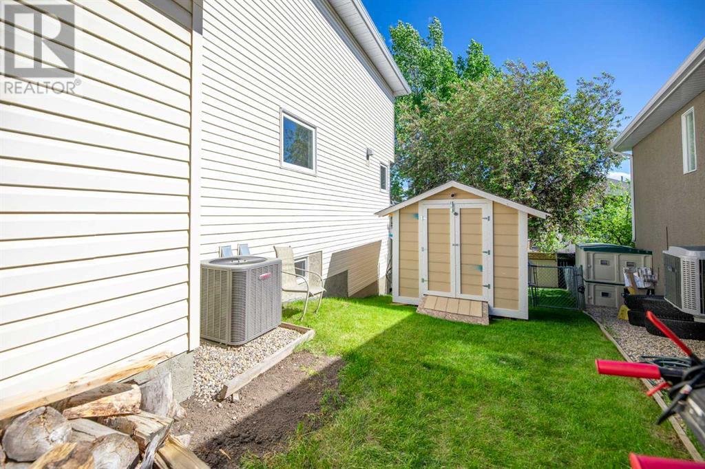 Single Family House for Sale in  Sceptre Court NW Scenic Acres Calgary 