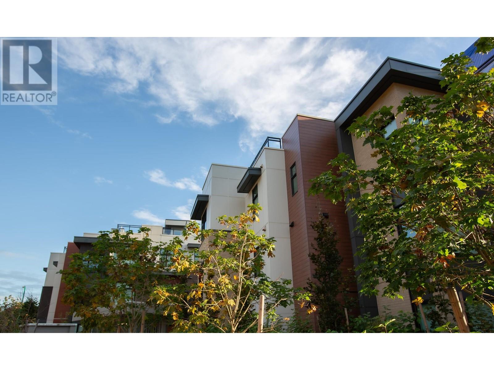 152 2035 GLENAIRE DRIVE, North Vancouver