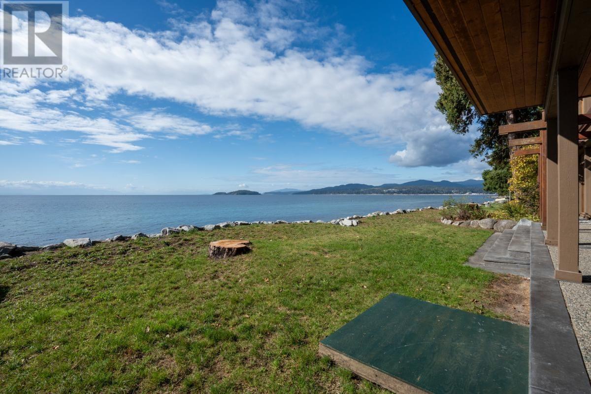 4893 SUNSHINE COAST HIGHWAY, Sechelt