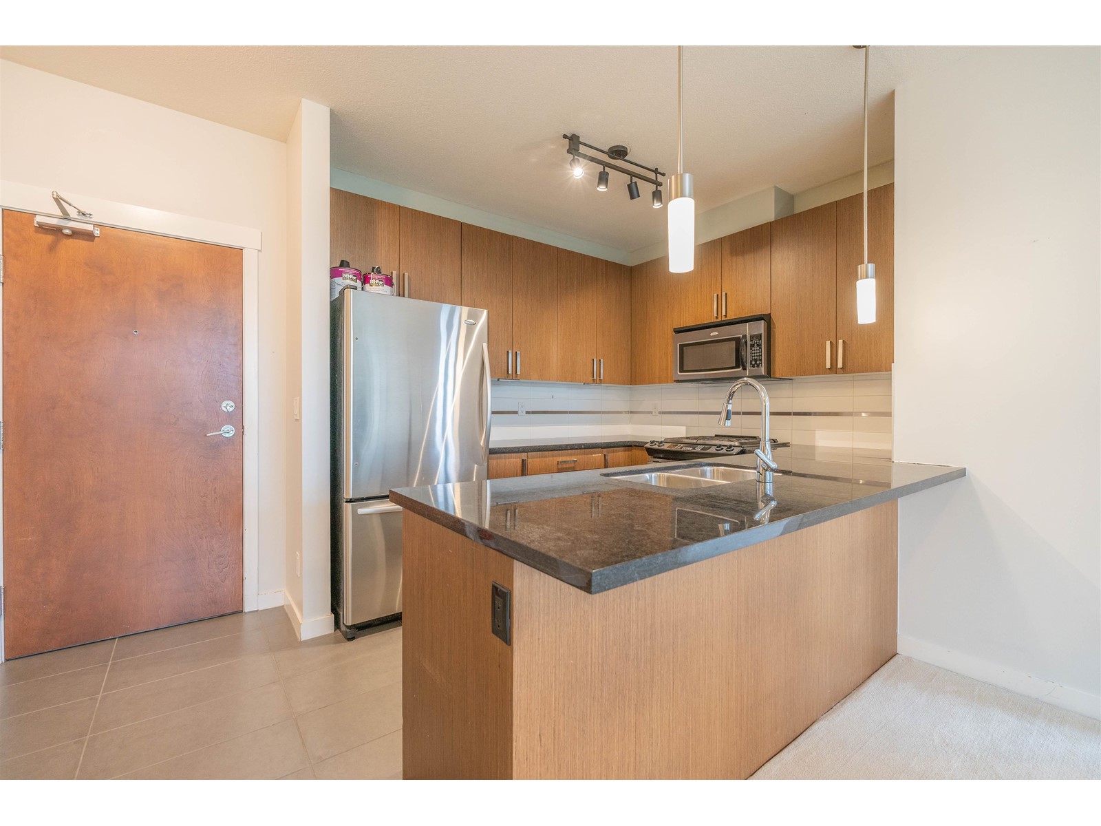 416 15988 26 AVENUE, Surrey