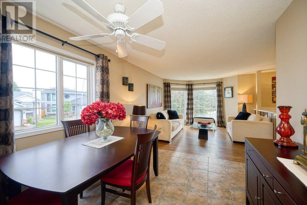 Single Family House Bi-level for Sale in  Sandringham Close NW Sandstone Valley Calgary 