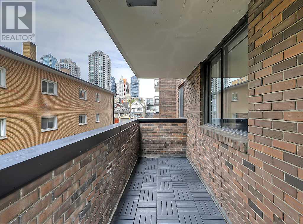 Single Family House High rise for Sale in    Avenue SW Beltline Calgary 