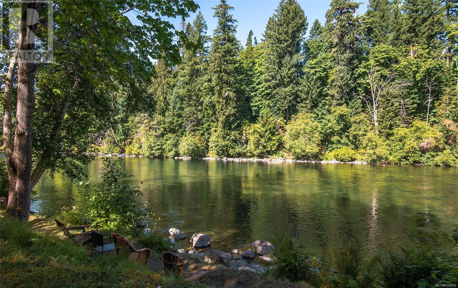 2420 Campbell River Rd, Campbell River real estate listing 956006