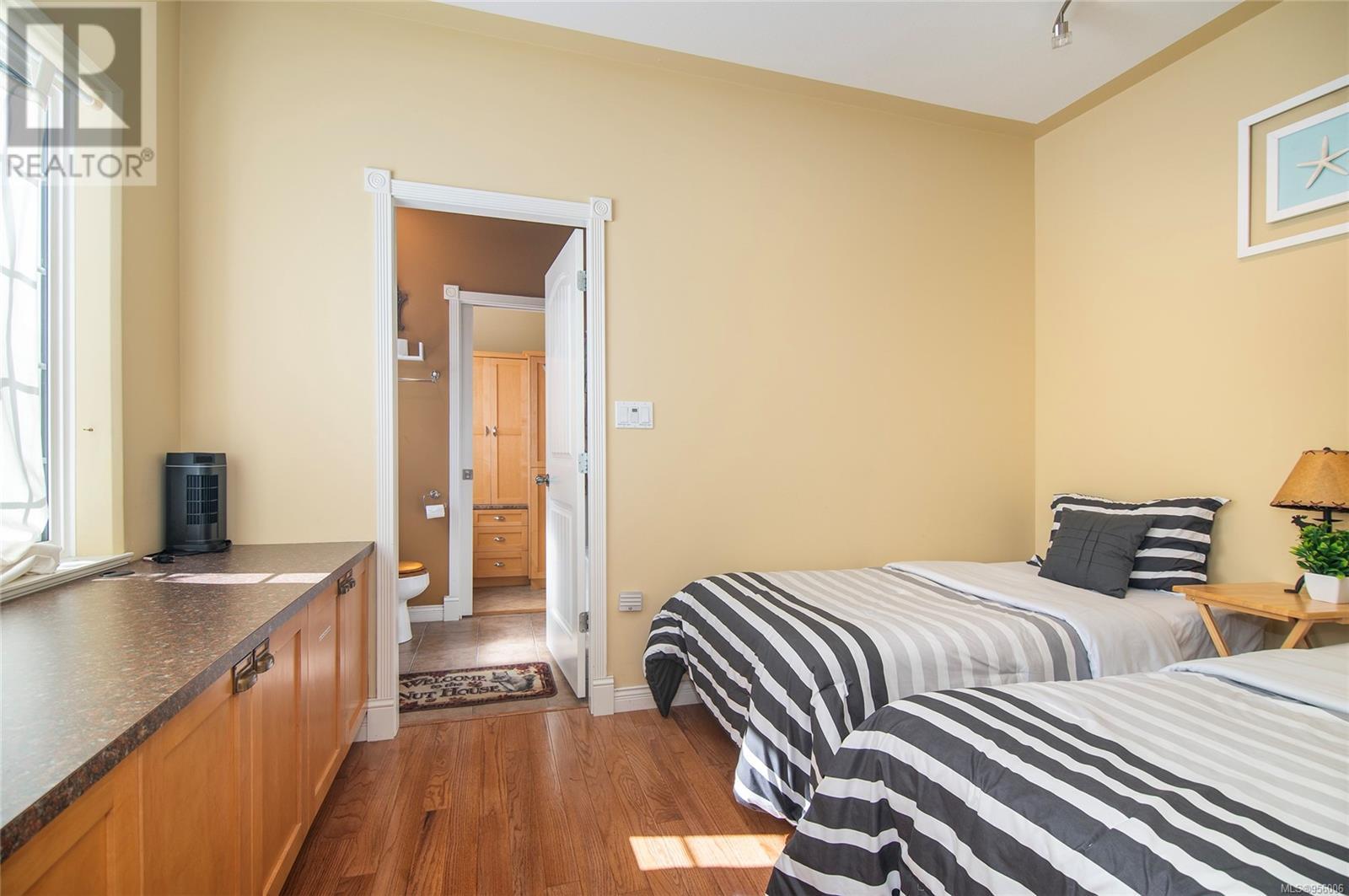 2420 Campbell River Rd, Campbell River real estate listing 956006