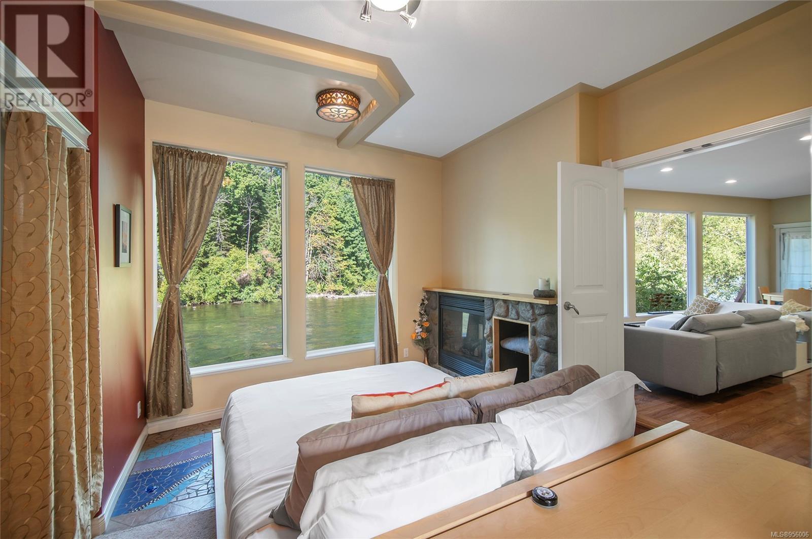 2420 Campbell River Rd, Campbell River real estate listing 956006