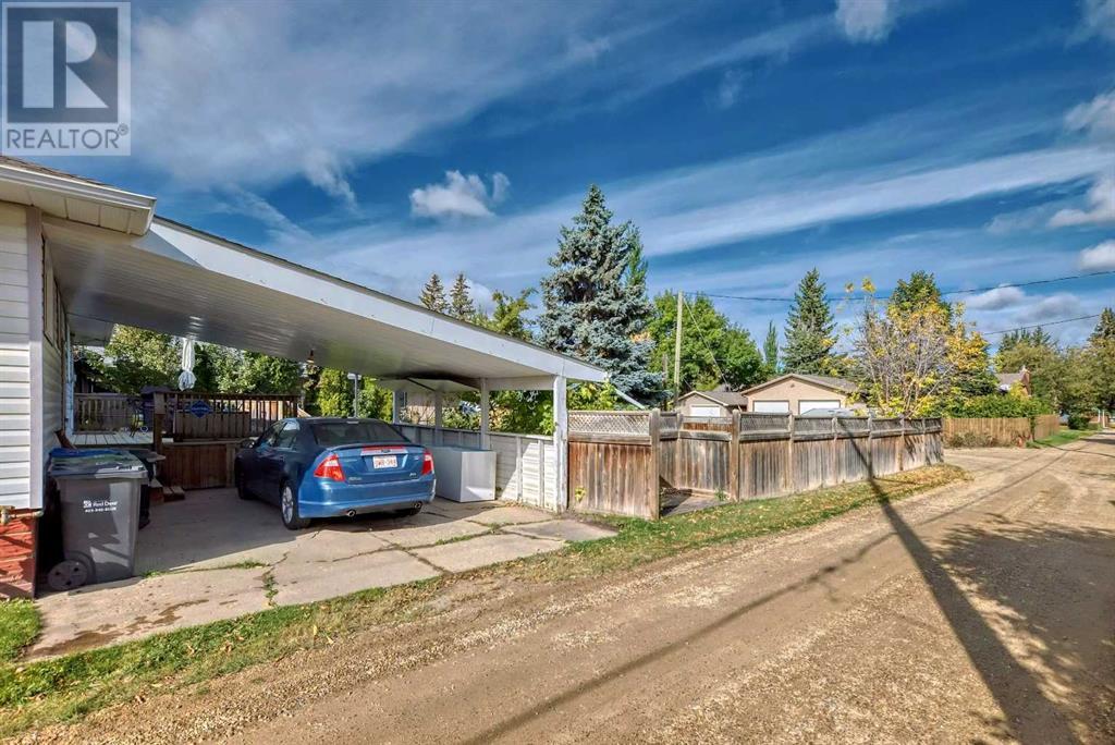 Single Family House Bungalow for Sale in  a Street Mountview Red Deer 