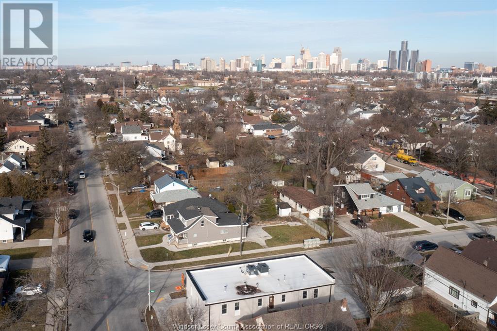 Photo 11 of 1010 Campbell, Windsor ON