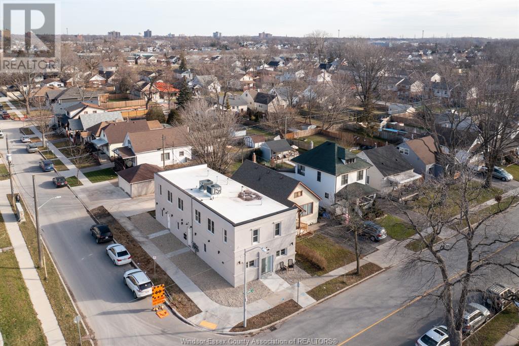 Photo 8 of 1010 Campbell, Windsor ON