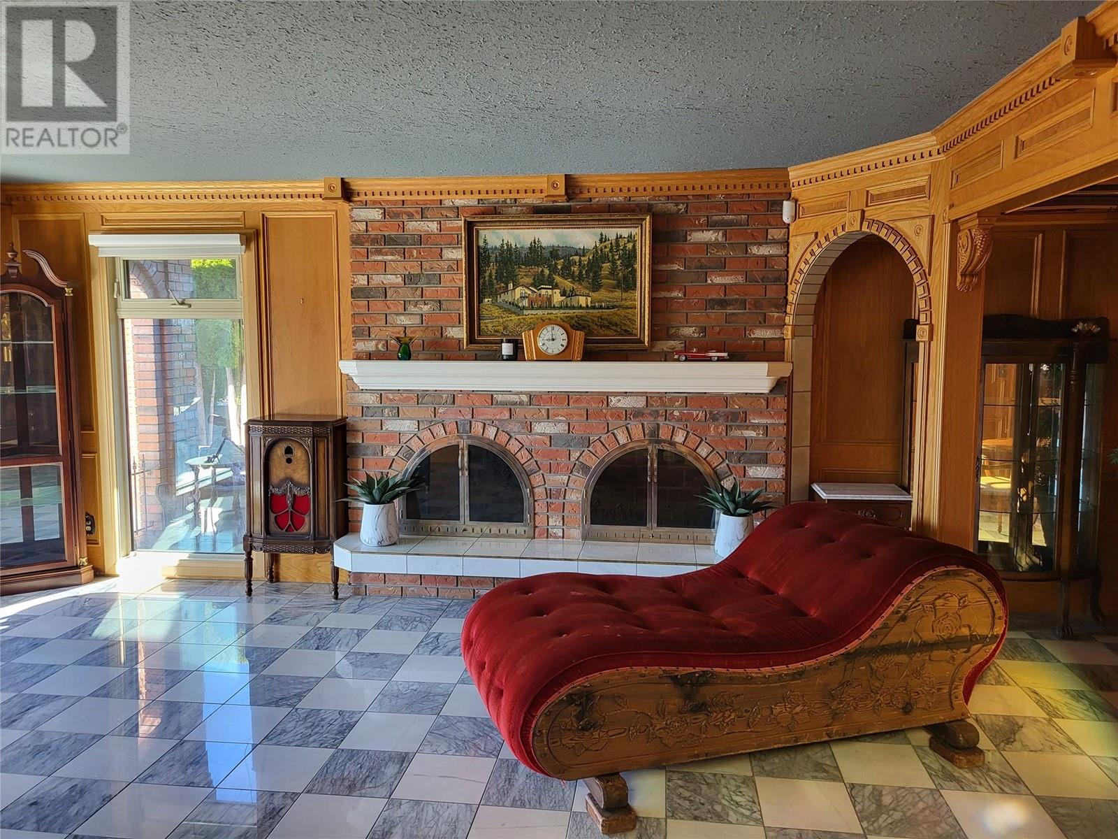 327 Carmel Crescent - 29