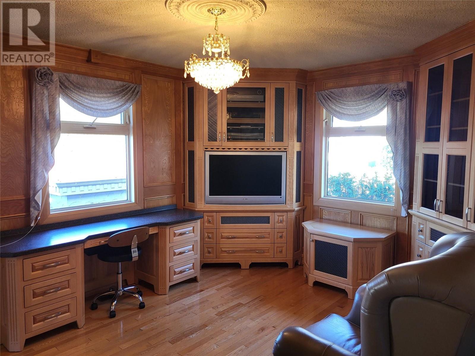 327 Carmel Crescent - 49